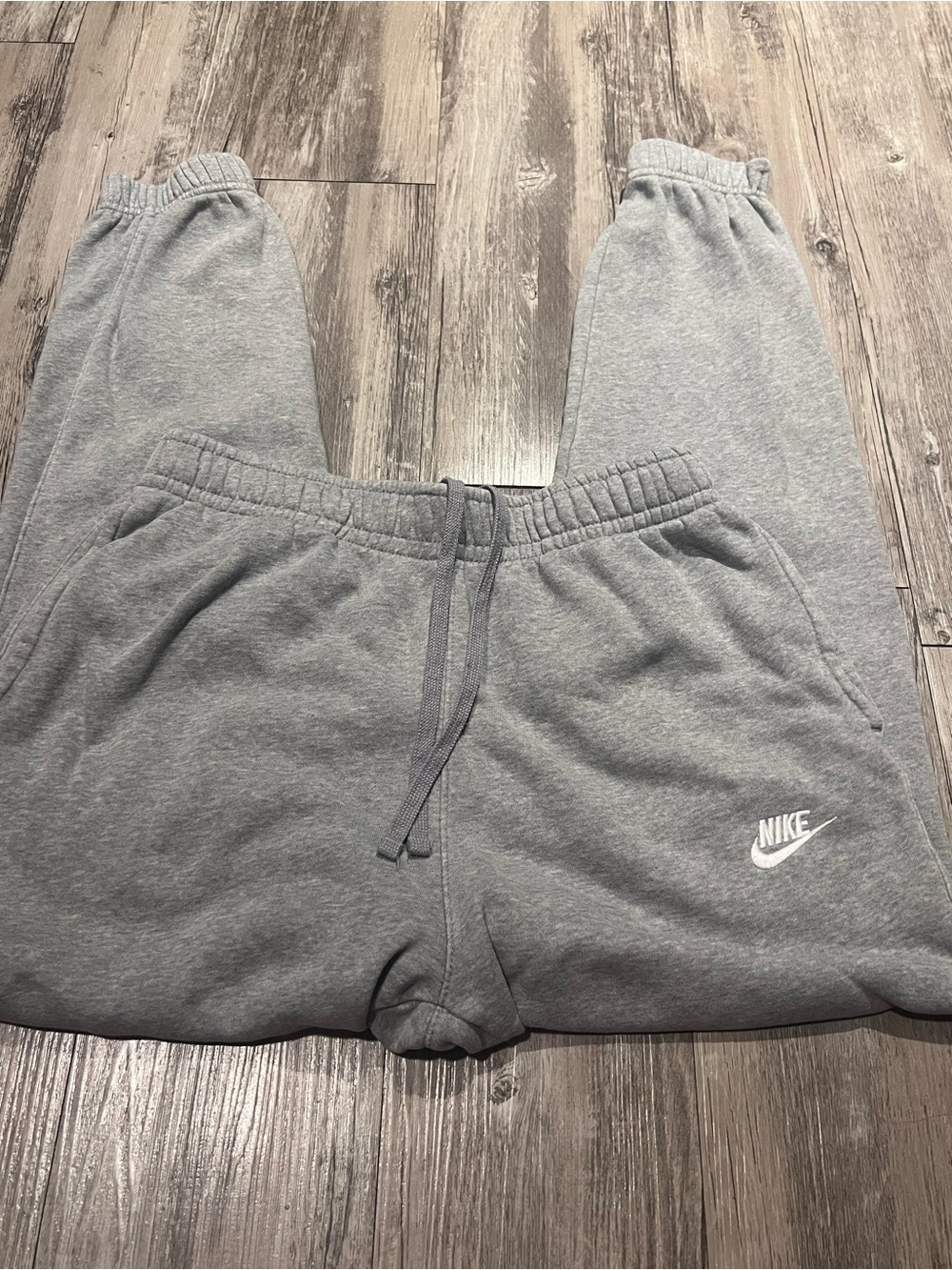 Light Grey Nike sweatpants with drawstring waist Size M